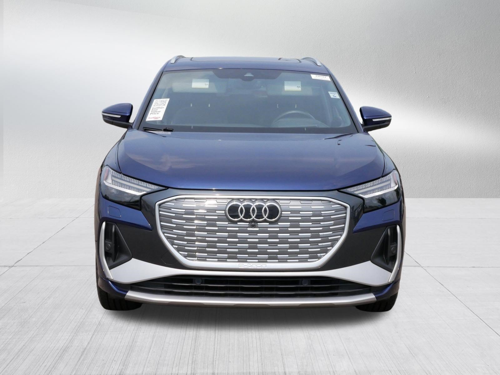 Used 2023 Audi Q4 e-tron Prestige AWD/4WD image 2