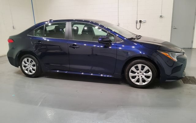 Used 2025 Toyota Corolla LE FWD image 8
