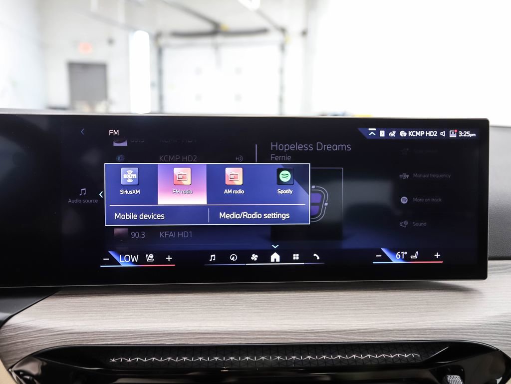 Used 2025 BMW 330i xDrive Sedan w/ Convenience Package image 18