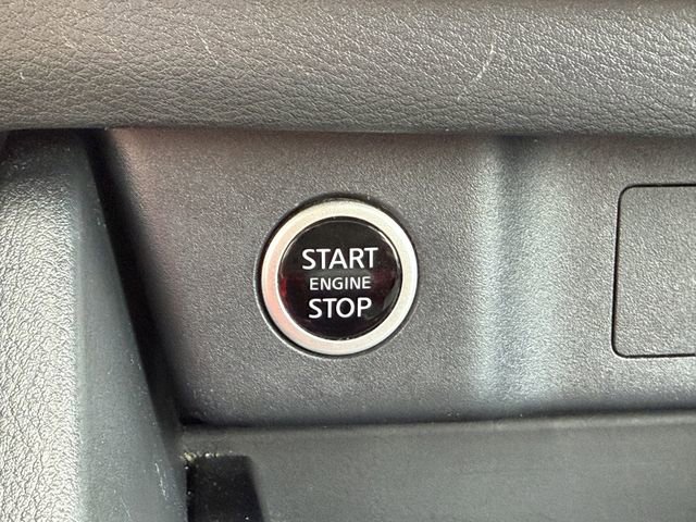 Used 2023 Nissan Rogue SV image 20