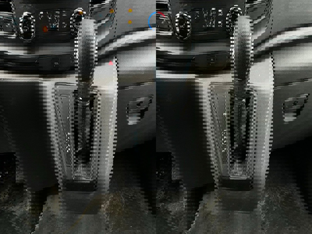 Used 2022 Ford Transit 350 DRW image 18