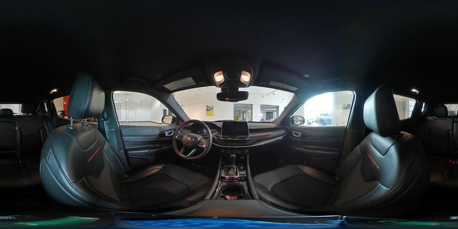 Used 2025 Jeep Compass Trailhawk AWD/4WD image 42