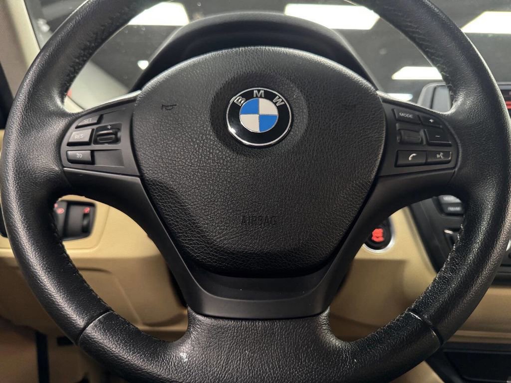 Used 2015 BMW 320i xDrive Sedan image 23