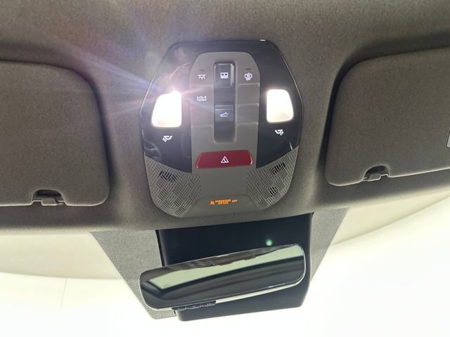 Used 2024 Kia EV9 Wind image 24