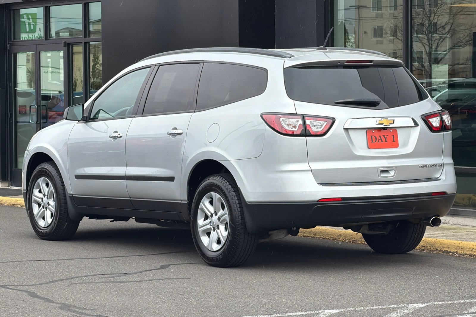 Used 2015 Chevrolet Traverse LS FWD image 7