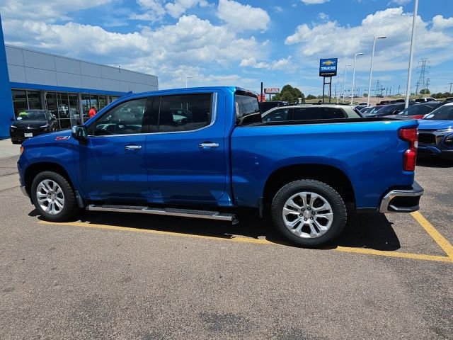 Used 2022 Chevrolet Silverado 1500 LTZ AWD/4WD image 9