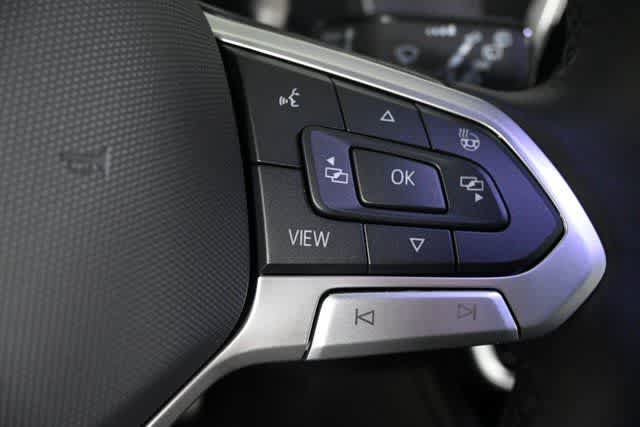 New 2026 Volkswagen Atlas Cross Sport SEL Premium R-Line AWD/4WD image 39
