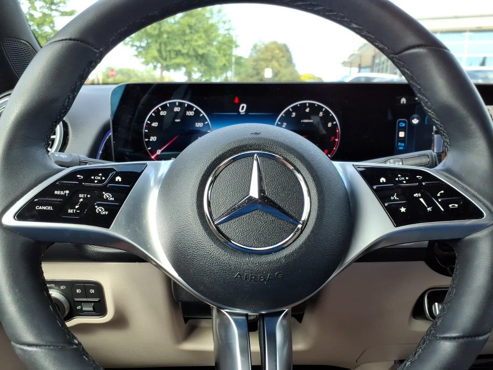 Certified 2025 Mercedes-Benz GLB 250 4MATIC image 24