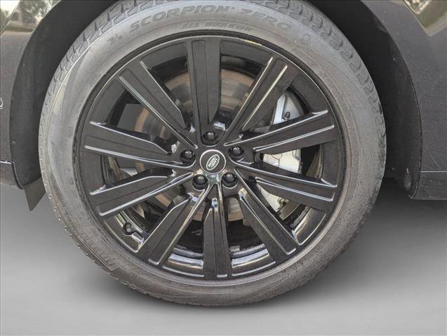 Used 2025 Land Rover Range Rover SE AWD/4WD image 20