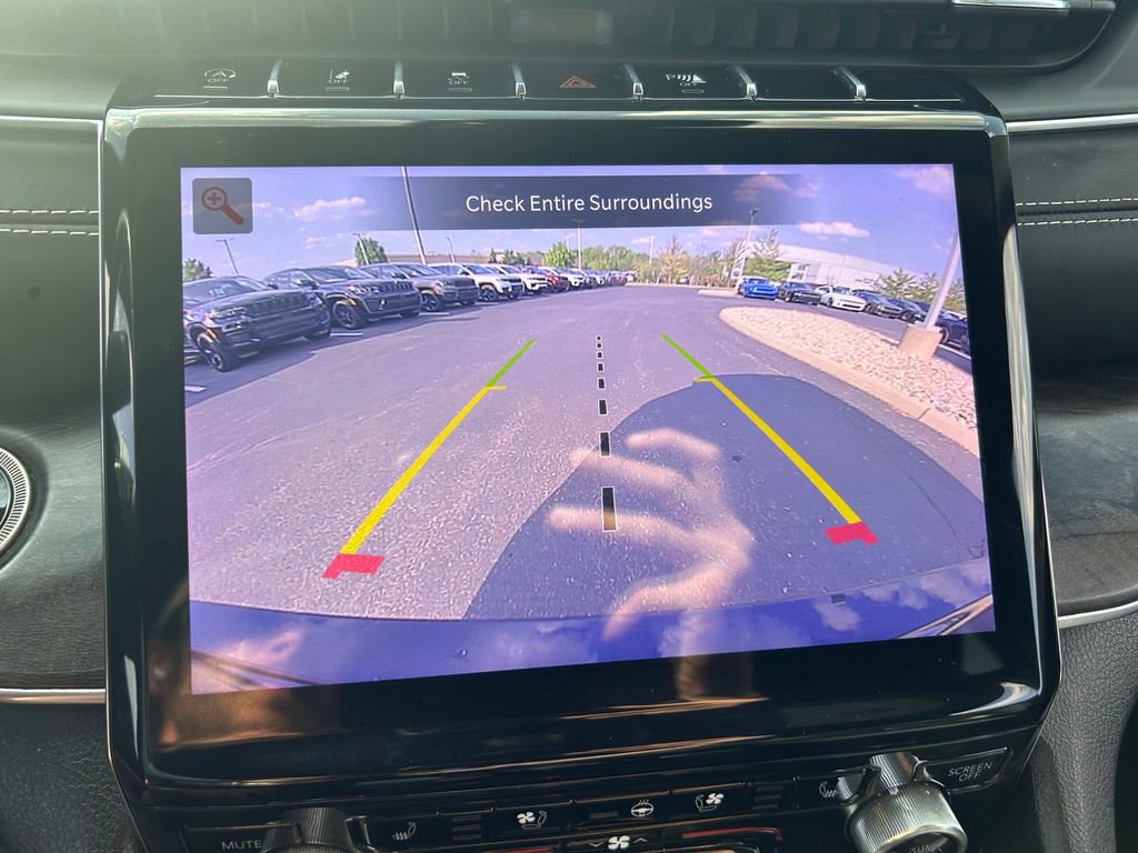 Certified 2022 Jeep Grand Cherokee L Overland w/ Luxury Tech Group IV AWD/4WD image 14