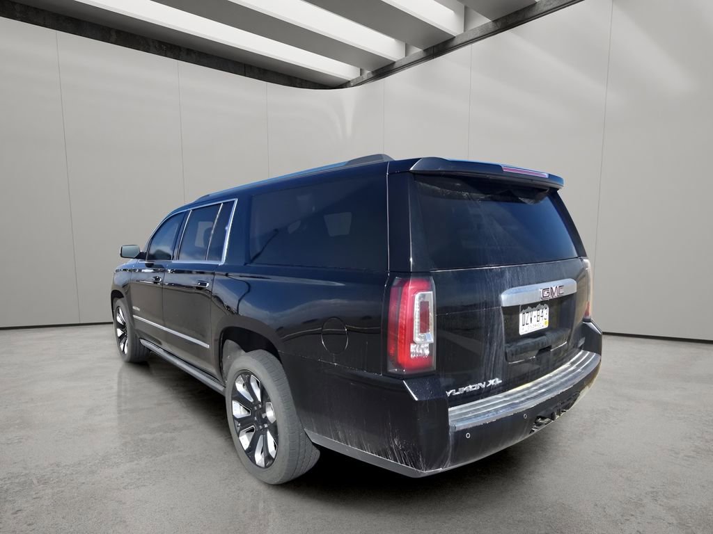 Used 2019 GMC Yukon XL Denali w/ Denali Ultimate Package image 3