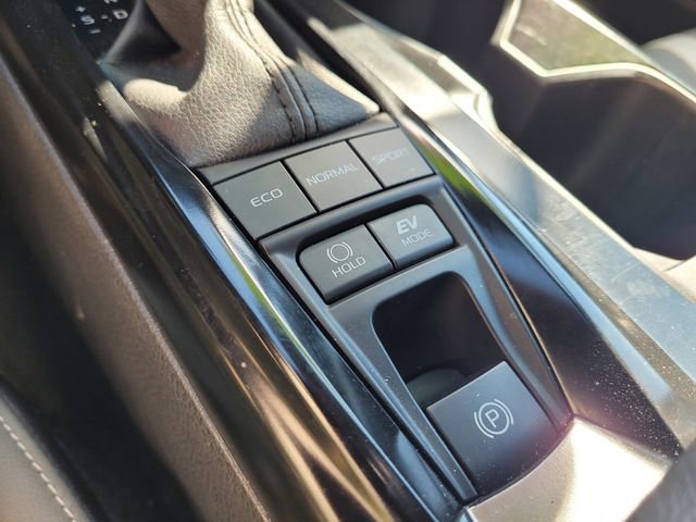 Used 2025 Toyota Camry SE image 22