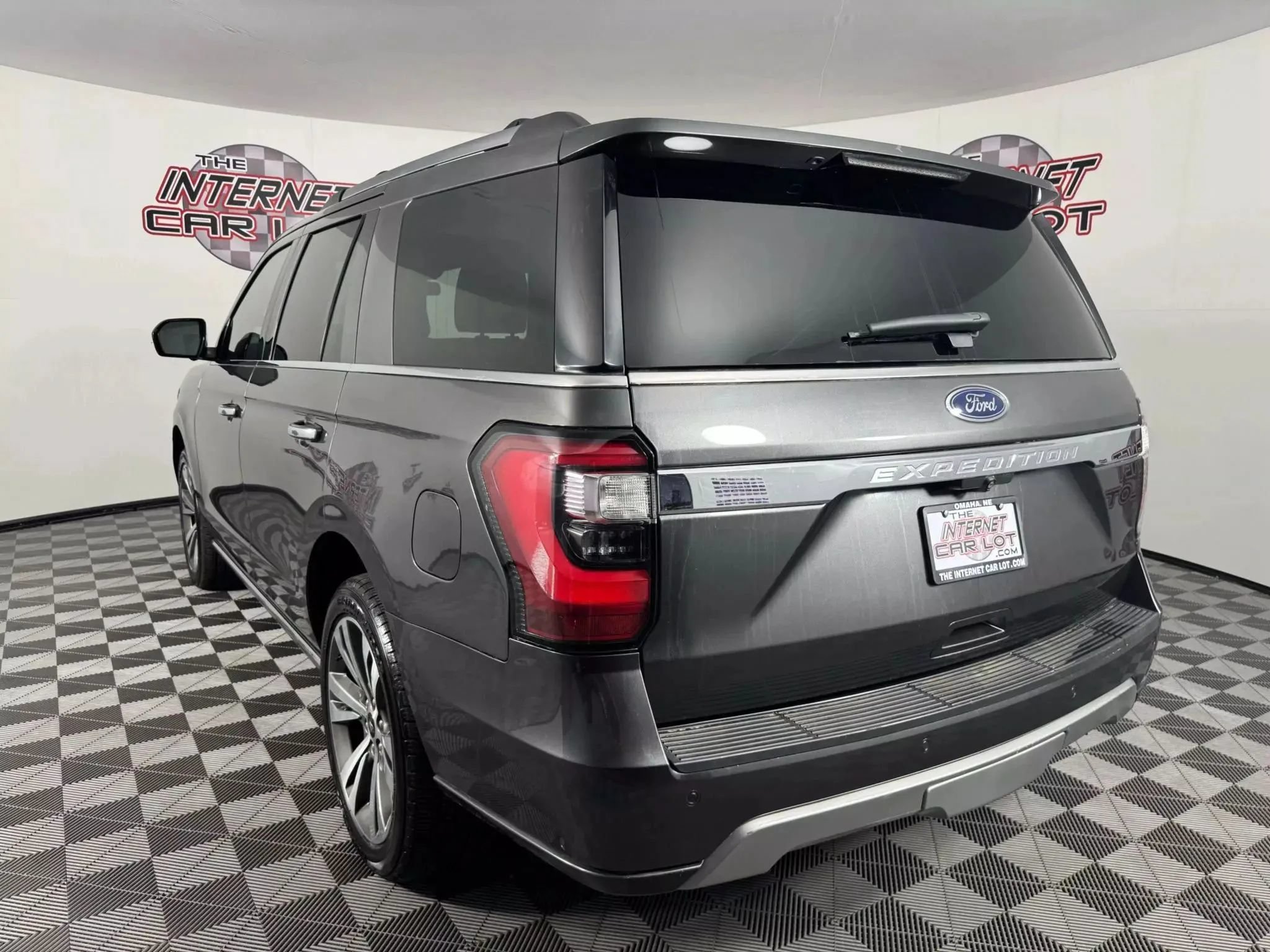 Used 2020 Ford Expedition Limited w/ Equipment Group 302A AWD/4WD image 5