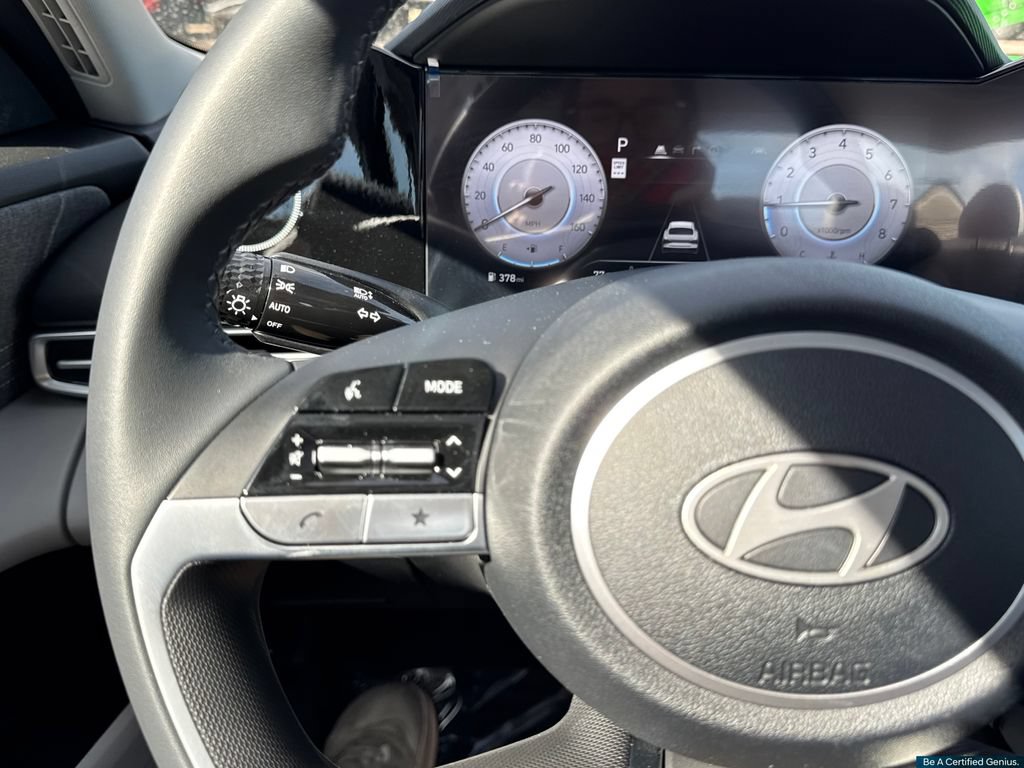 Certified 2026 Hyundai Elantra Limited FWD image 38