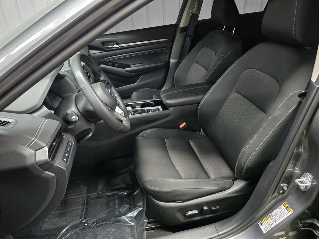 Used 2022 Nissan Altima 2.5 SV w/ SV Premium Package image 16