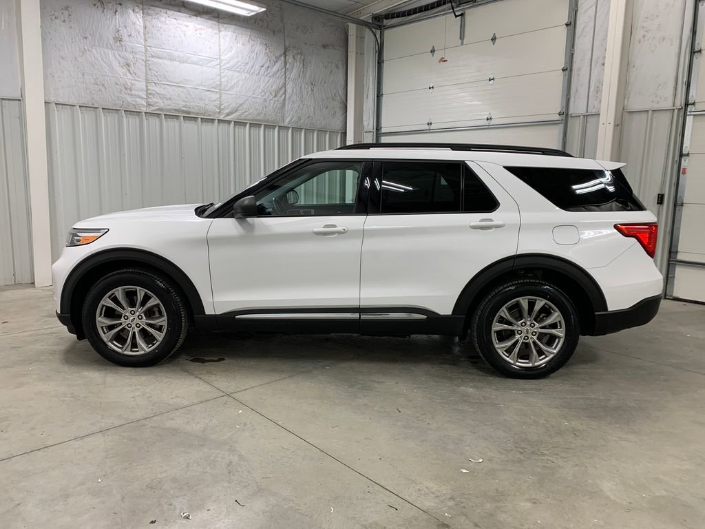Used 2021 Ford Explorer XLT w/ Equipment Group 202A image 23