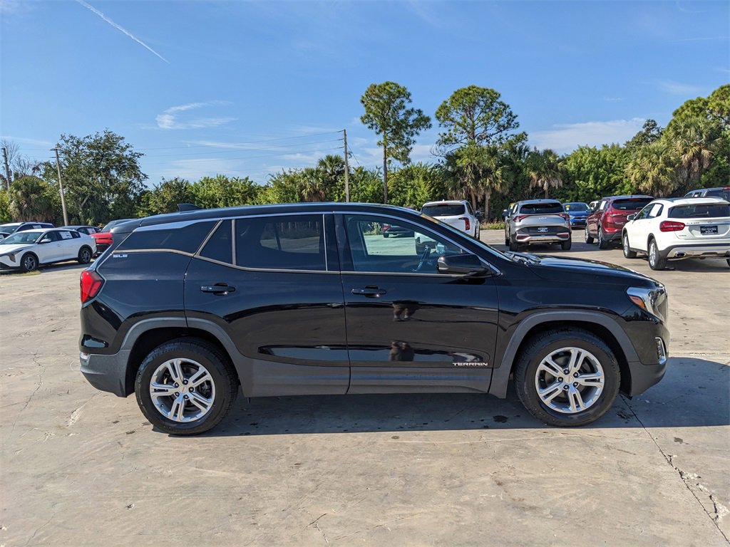 Used 2018 GMC Terrain SLE image 10