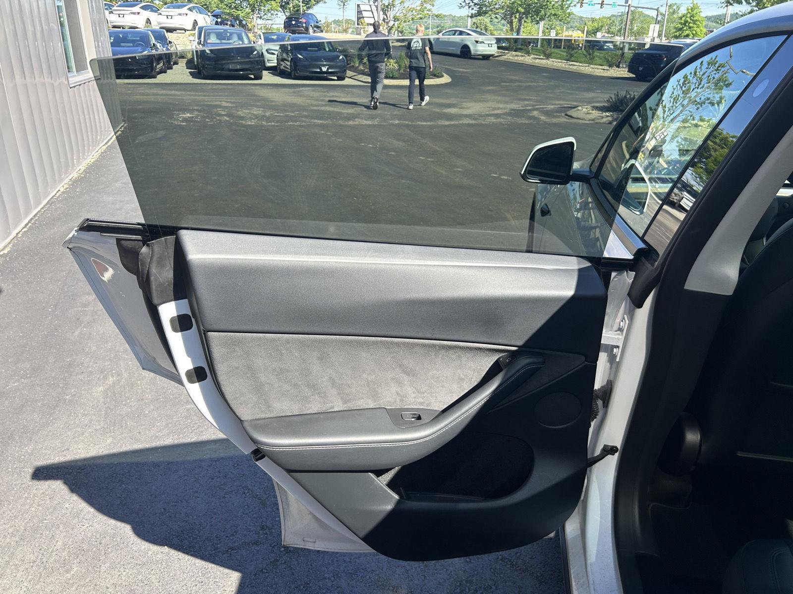 Used 2023 Tesla Model Y Long Range AWD/4WD image 22