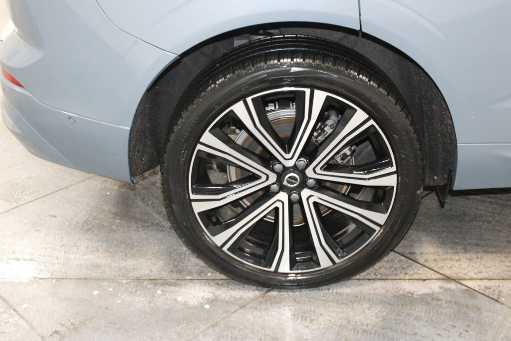 Used 2023 Volvo XC60 B6 Ultimate image 53