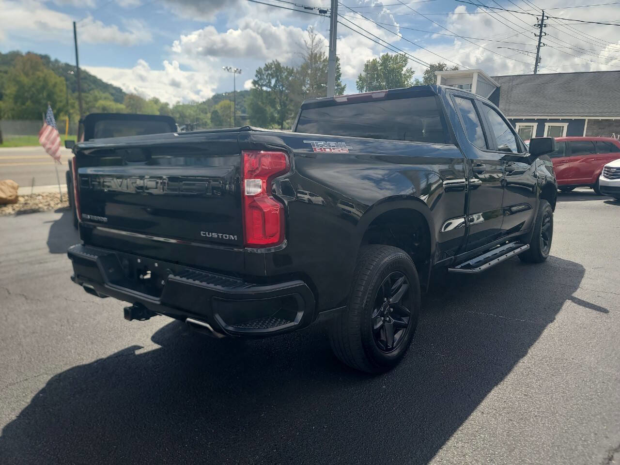 Used 2019 Chevrolet Silverado 1500 Custom Trail Boss image 9