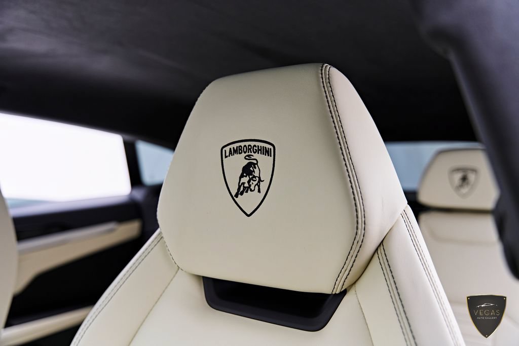 Used 2026 Lamborghini Urus S AWD/4WD image 60
