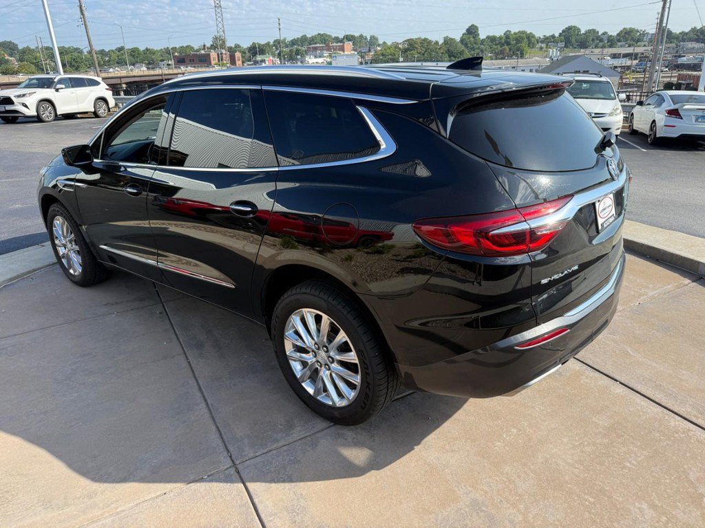 Used 2020 Buick Enclave Essence w/ Sound and Sites Package FWD image 7