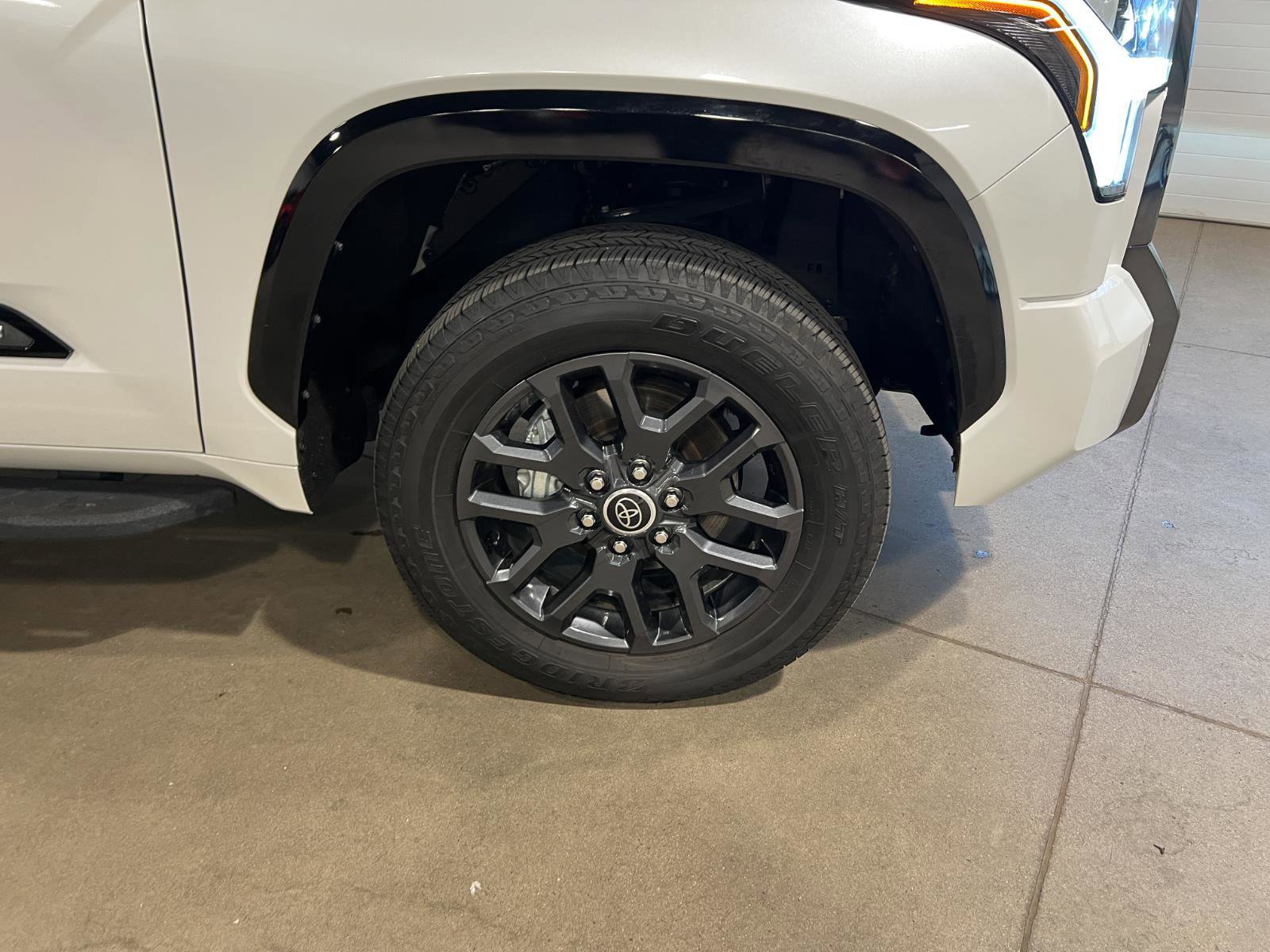 Used 2022 Toyota Tundra Platinum AWD/4WD image 43