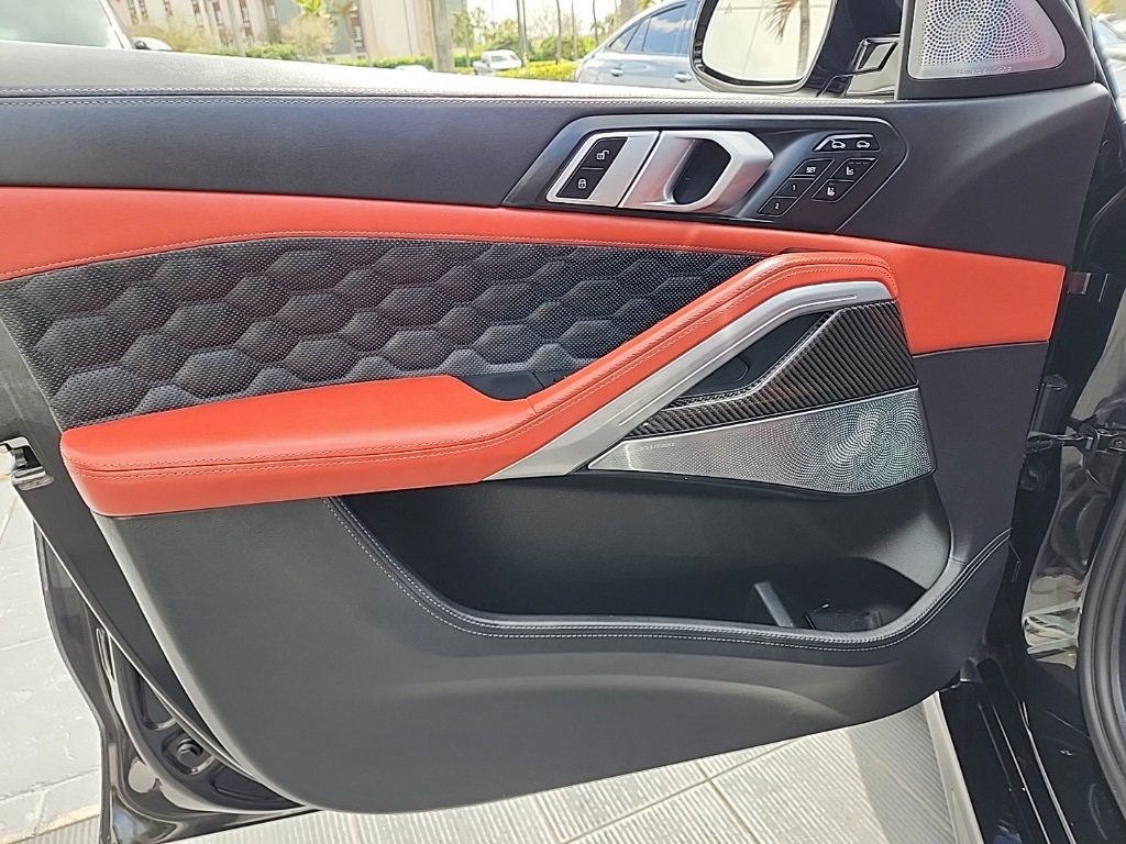 Used 2020 BMW X6 M Competition w/ Executive Package image 31