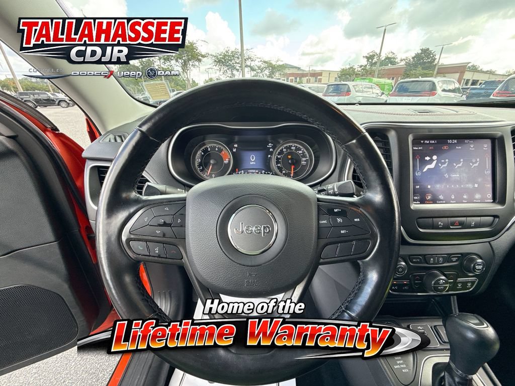 Used 2021 Jeep Cherokee Trailhawk w/ Sun, Sound & Nav Group AWD/4WD image 16