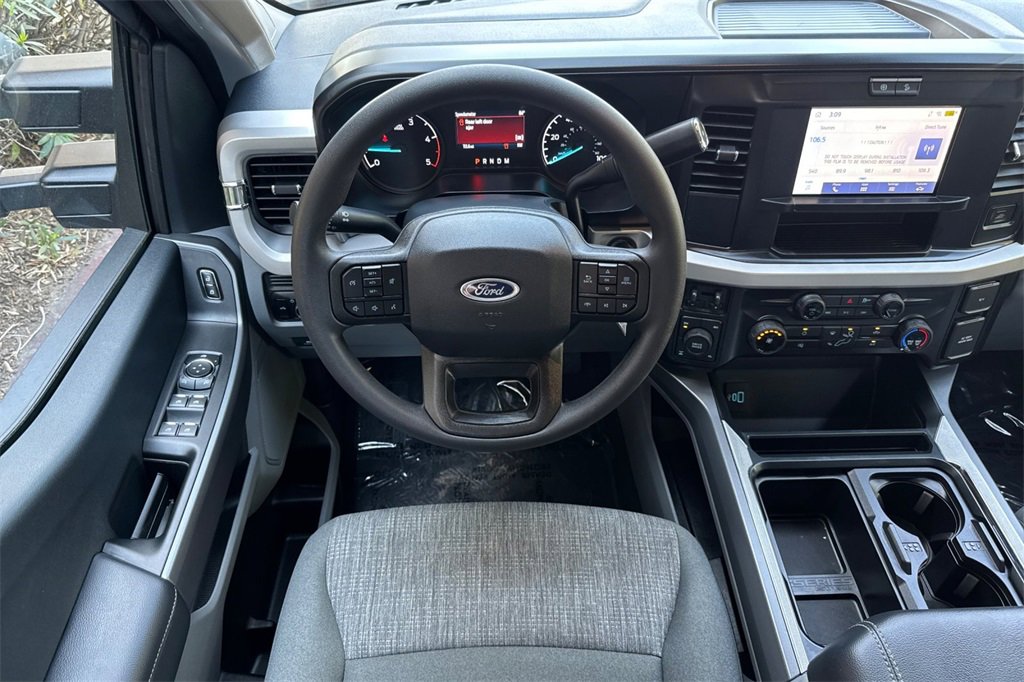 New 2025 Ford F250 XLT w/ FX4 Off-Road Package image 11