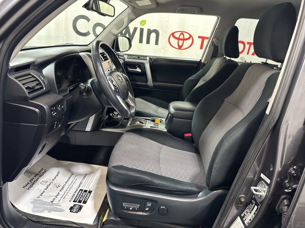 Used 2023 Toyota 4Runner SR5 AWD/4WD image 24