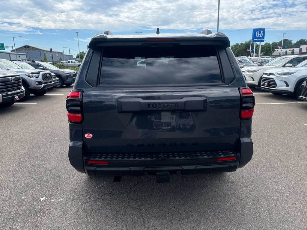 Used 2025 Toyota 4Runner SR5 AWD/4WD image 6