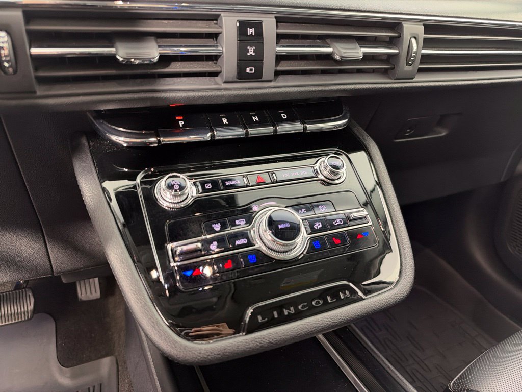 Used 2022 Lincoln Corsair AWD w/ Premium Package image 19