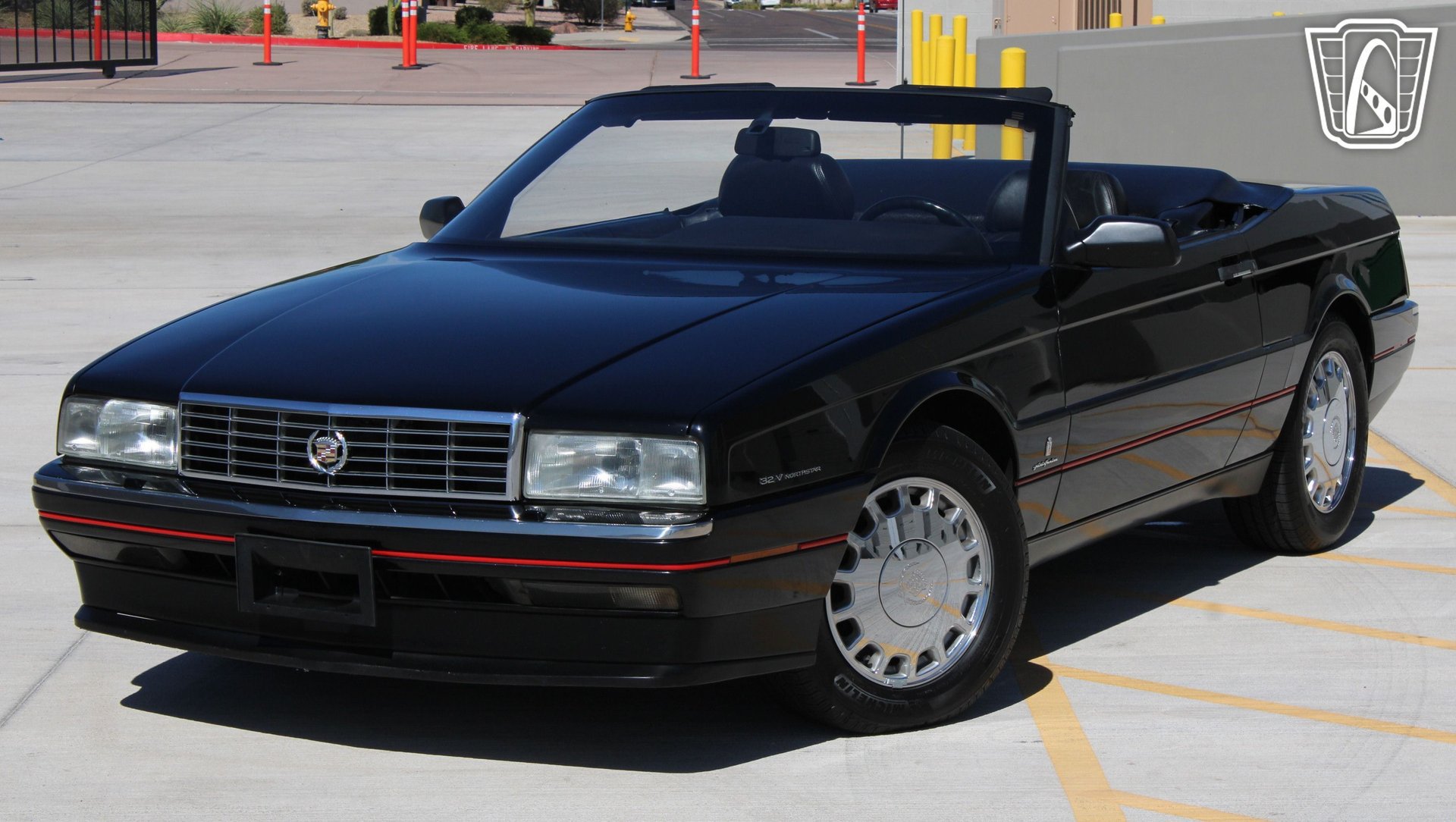 Used 1993 Cadillac Allante FWD image 4