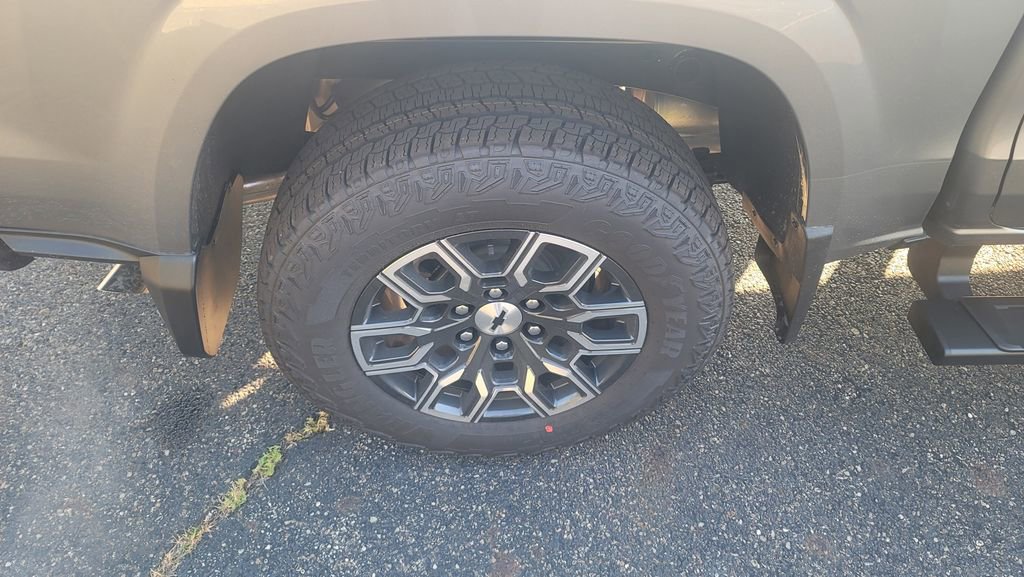 New 2026 Chevrolet Colorado Z71 w/ Technology Package image 13