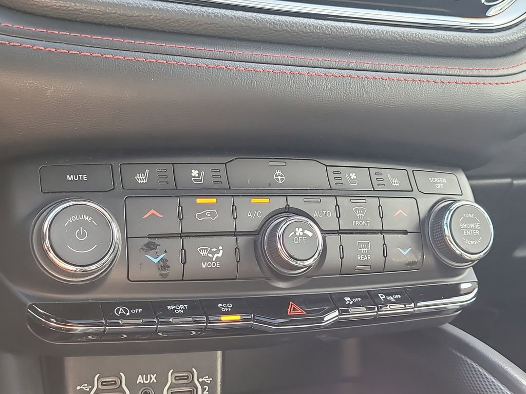 Used 2024 Dodge Durango GT RWD image 28