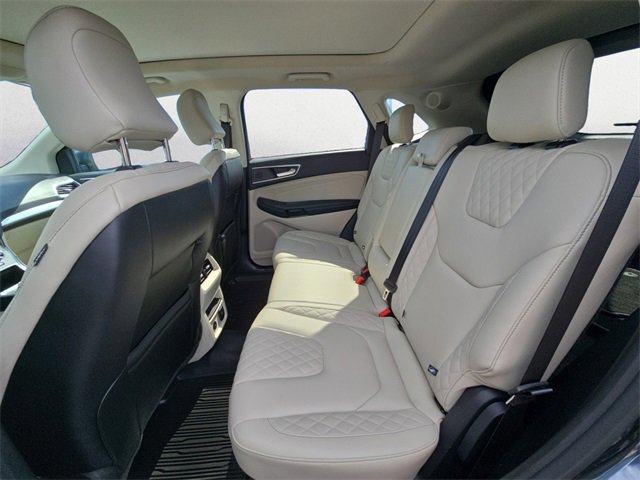 Used 2024 Ford Edge Titanium image 13