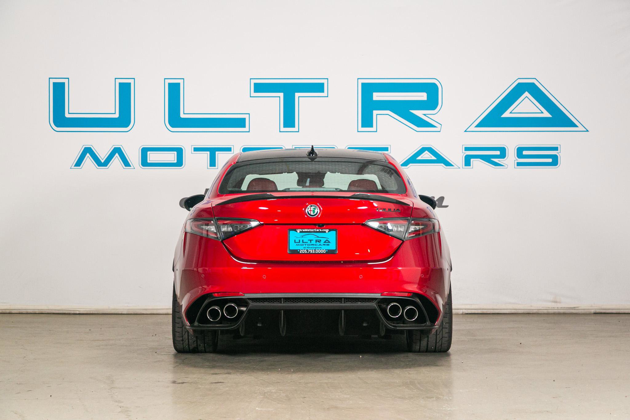 Used 2024 Alfa Romeo Giulia Quadrifoglio image 13