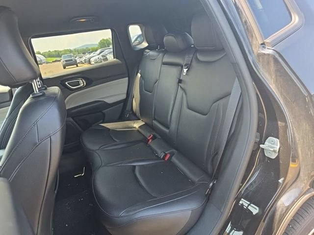 Used 2024 Jeep Compass Limited AWD/4WD image 8