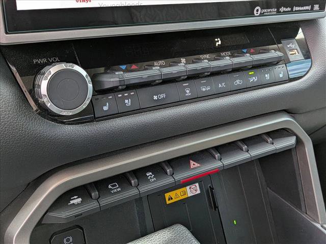 Used 2024 Toyota Tundra Limited AWD/4WD image 15