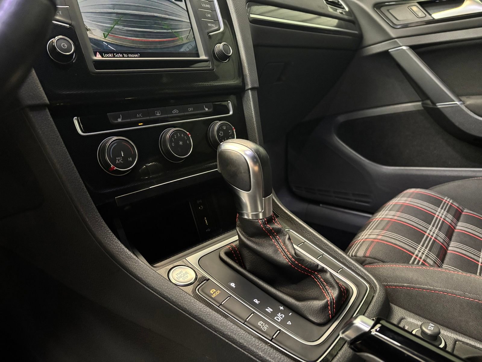 Used 2017 Volkswagen GTI Sport FWD image 21