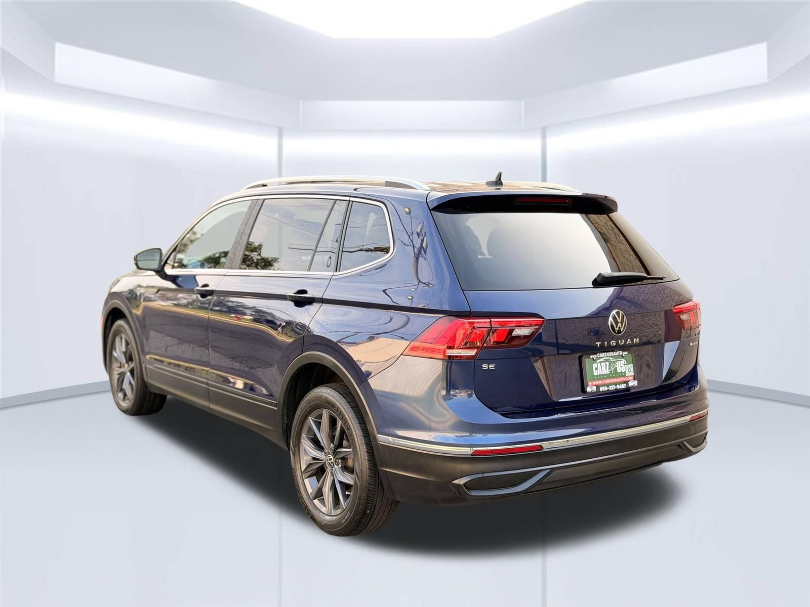 Used 2022 Volkswagen Tiguan SE AWD/4WD image 9