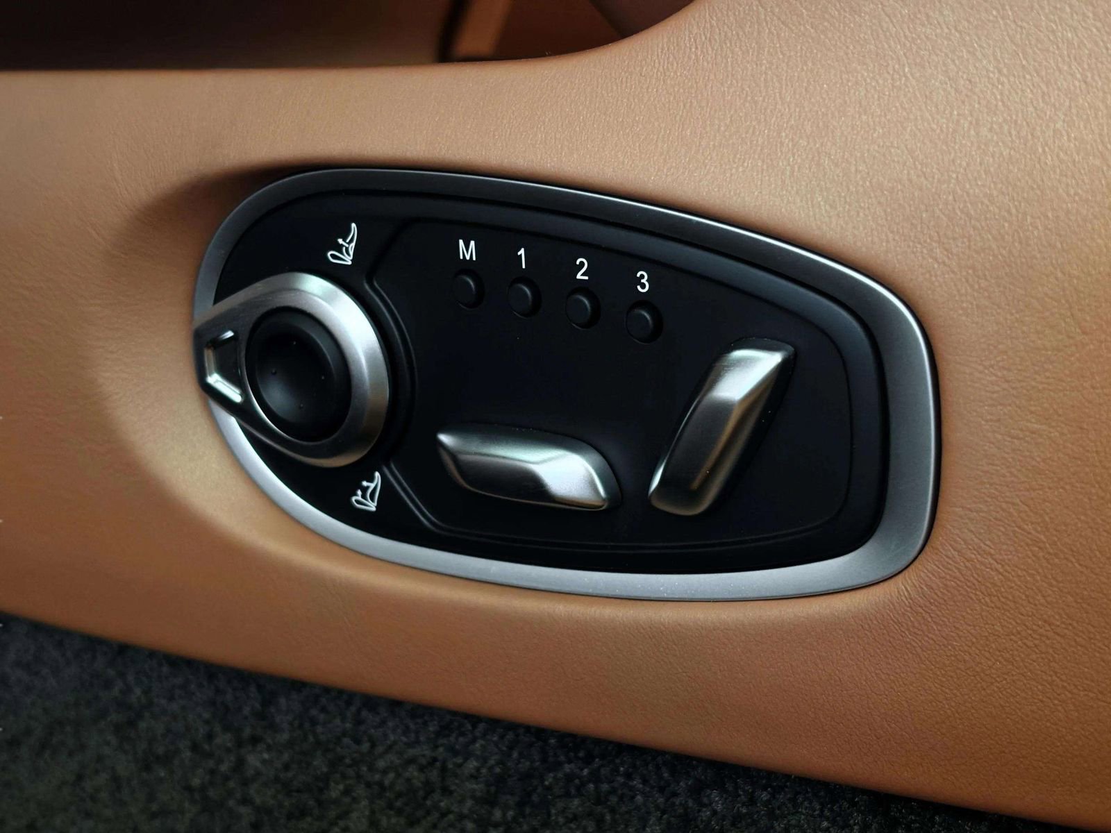 New 2026 Aston Martin DB12 Convertible RWD image 26