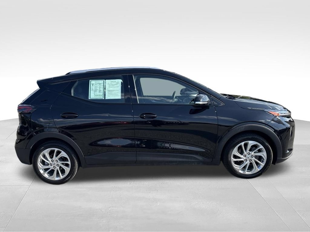 Used 2023 Chevrolet Bolt EUV LT FWD image 5