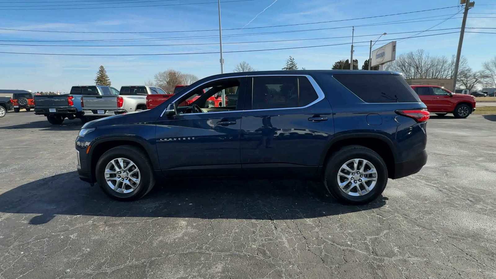 Certified 2022 Chevrolet Traverse LS AWD/4WD image 5