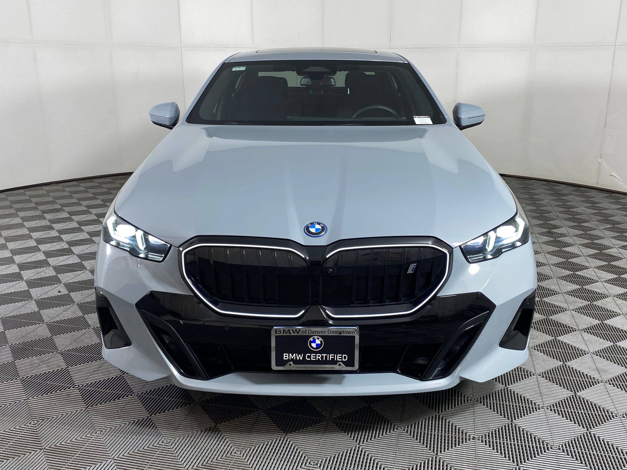 Certified 2025 BMW i5 xDrive40 w/ M Sport Package image 6