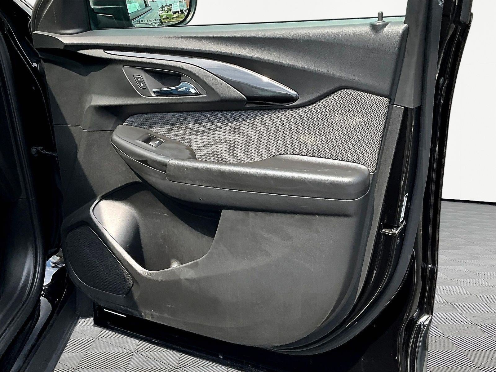 Used 2021 Chevrolet TrailBlazer LS FWD image 27