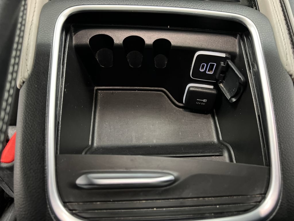 Used 2024 Chrysler Pacifica Limited FWD image 58