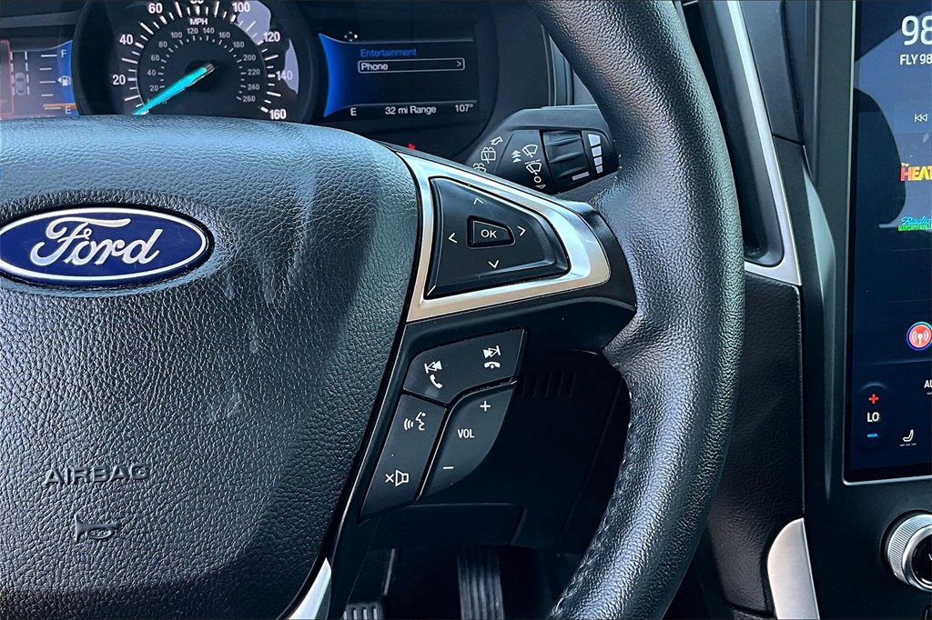 Used 2024 Ford Edge SEL image 9