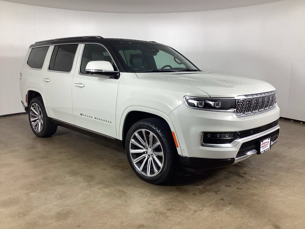 Used 2022 Jeep Grand Wagoneer Series I AWD/4WD image 5